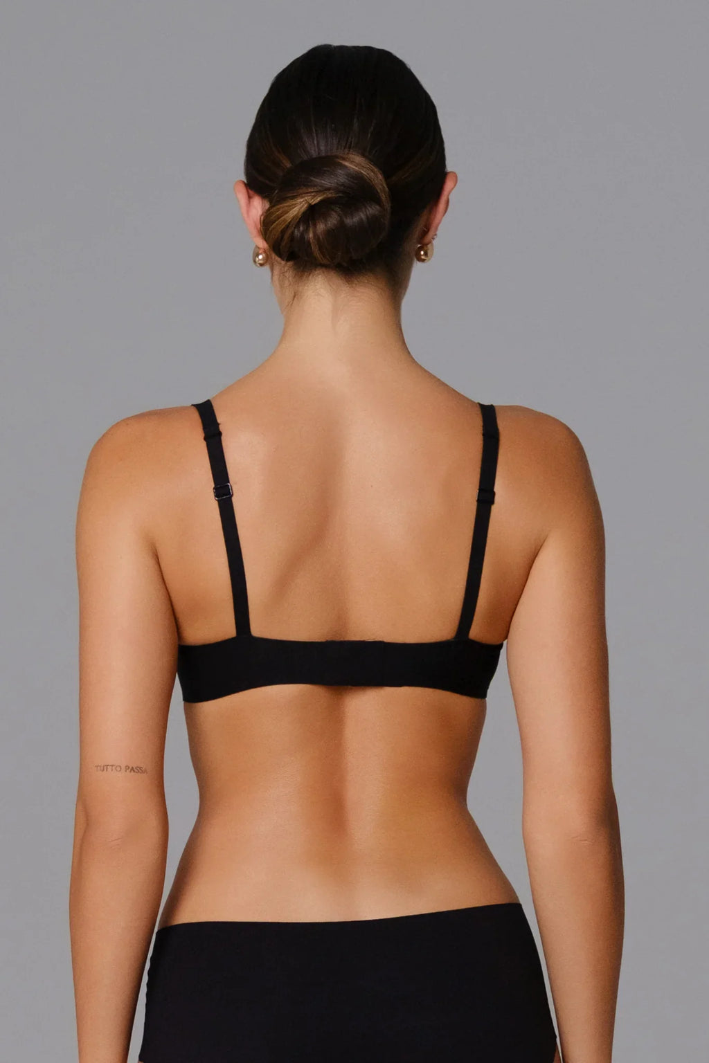 Seamless Scoop Bra - Black (FINAL SALE)