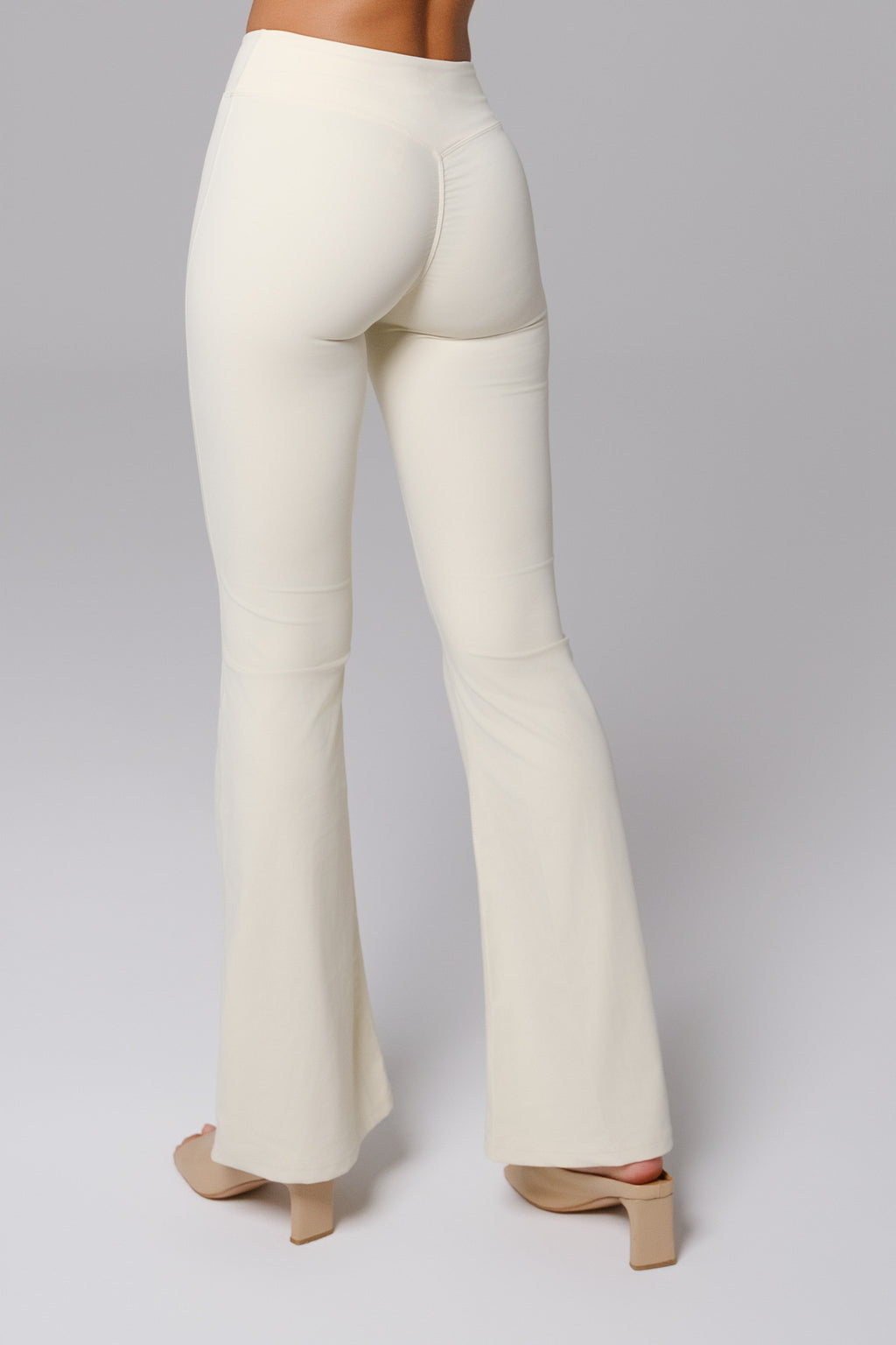 Zoe V-Waist Flare Leggings - Soft Cream (FINAL SALE)