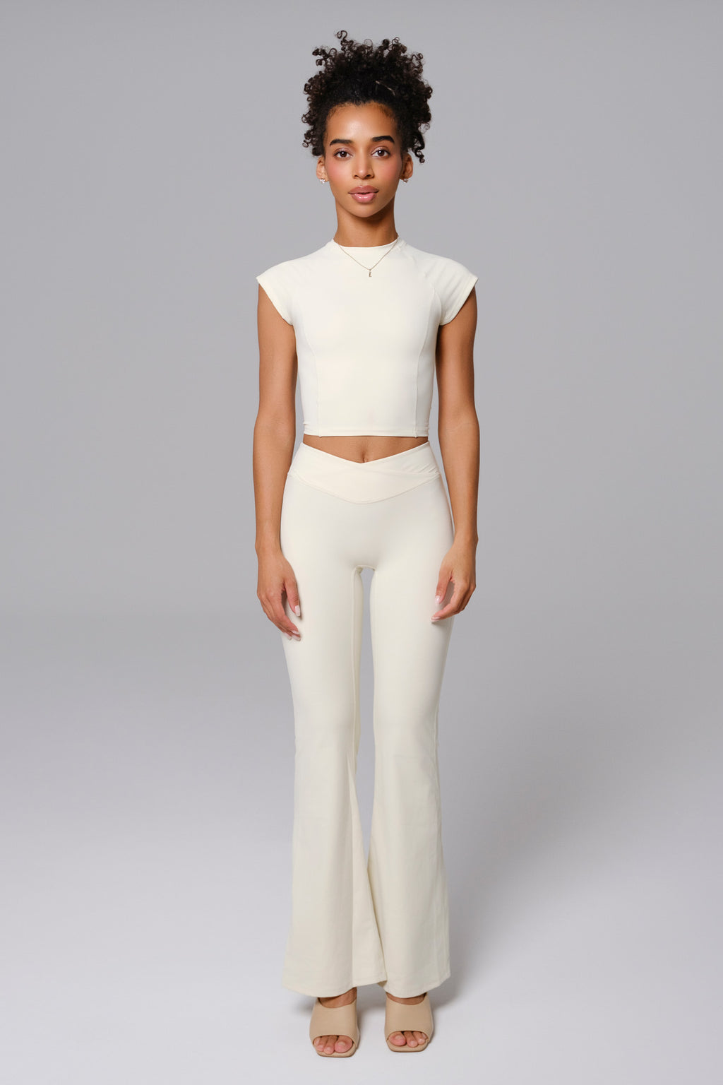 Zoe V-Waist Flare Leggings - Soft Cream (FINAL SALE)