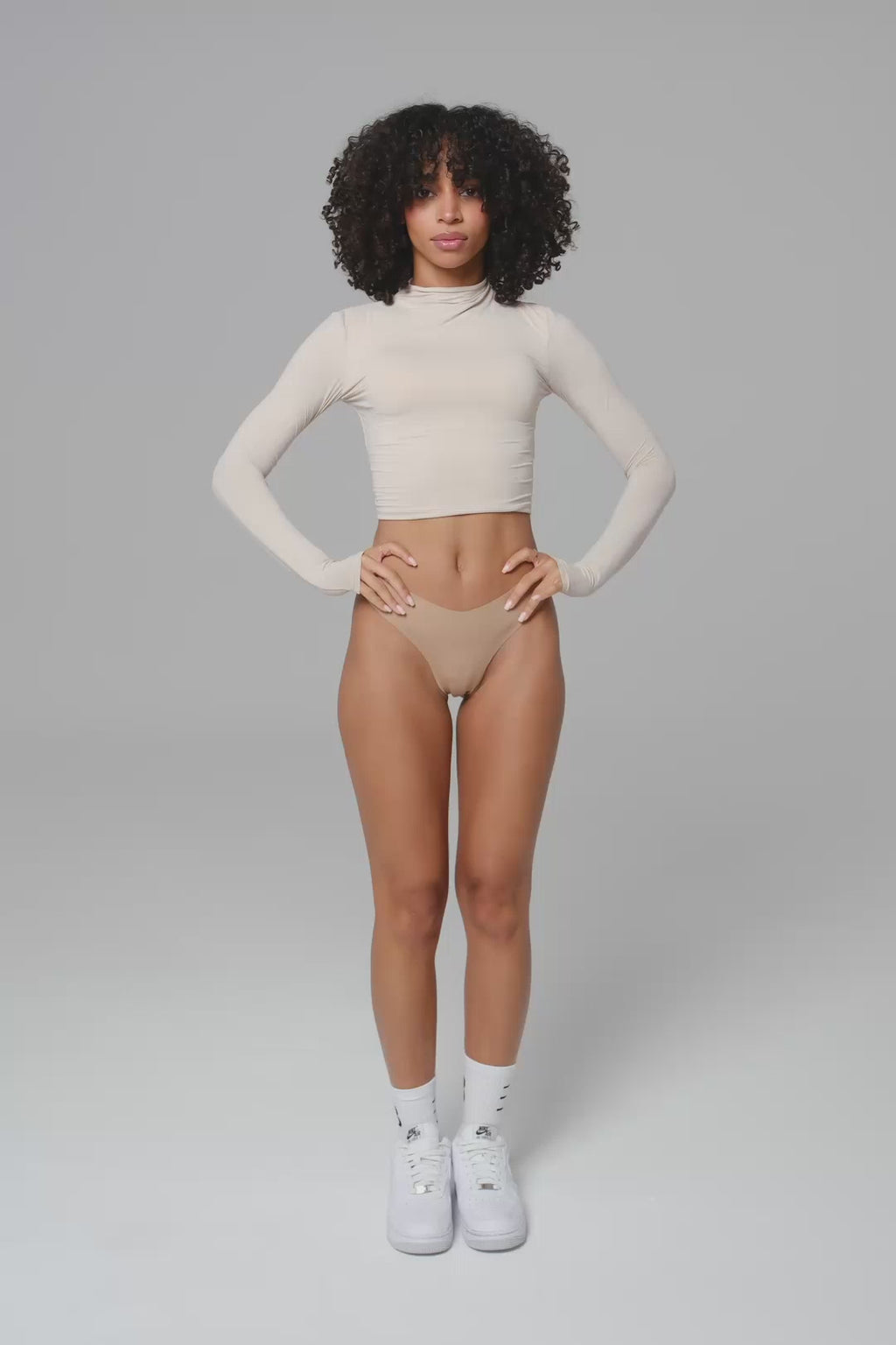 Seamless Thong - Sand (FINAL SALE)